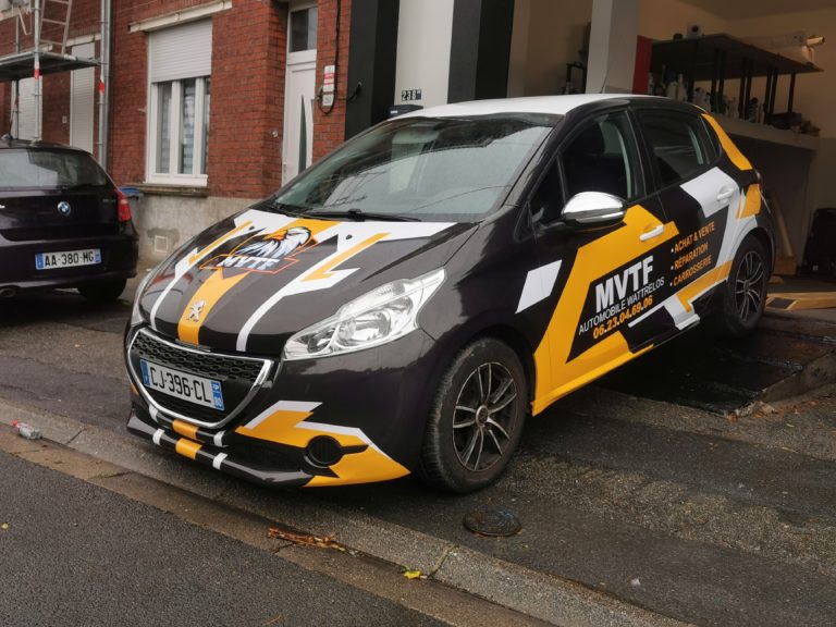 covering peugeot 208