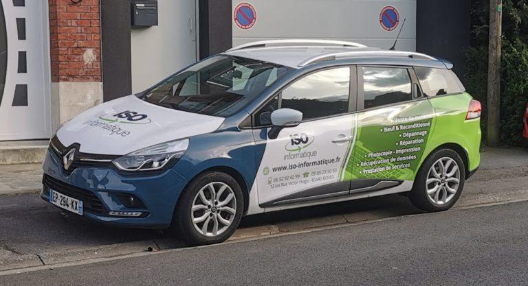 covering publicitaire renault clio